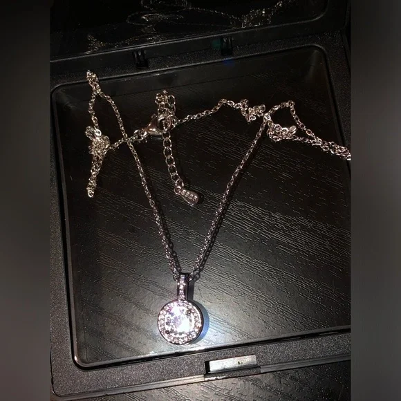 1 Carat Moissanite Diamond Sterling Silver Pendant Necklace - Picture 2 of 4